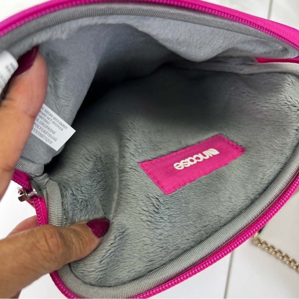 Incase IPad Zipup Padded Case - Picture 3 of 5